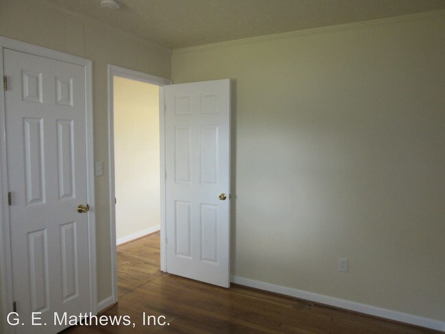 Building Photo - 3207 Bermuda Ave