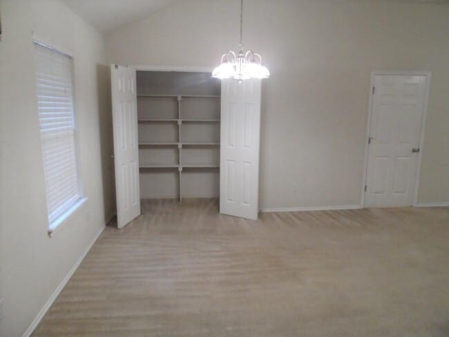 Building Photo - 3613 Ellis Ave