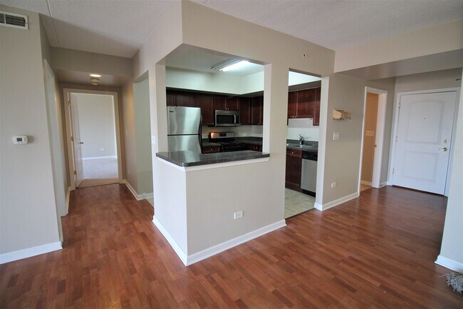 Building Photo - 635 Perrie Dr