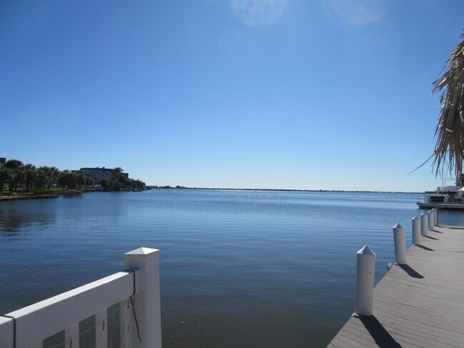 Building Photo - 390 W Cocoa Beach Cswy