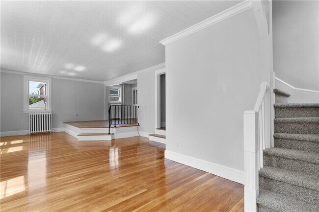 Building Photo - 42 Webster St