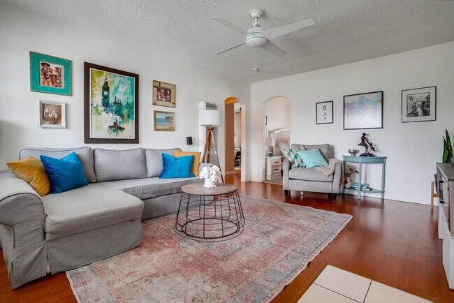 Foto del edificio - 18445 Amie Ave