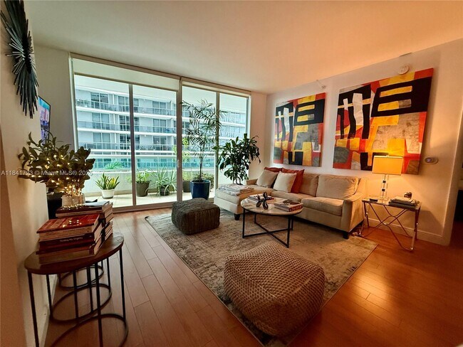 Foto del edificio - 1800 N Bayshore Dr