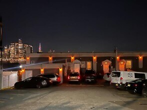 Building Photo - 812 Palisade Ave