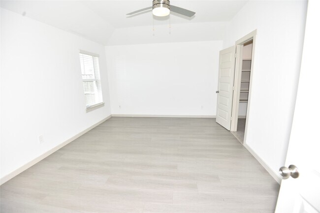 Foto del edificio - 1515 Cordelia Ct