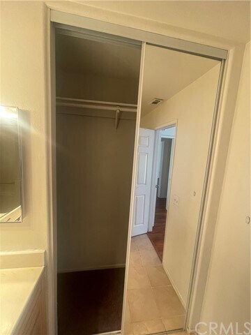 Building Photo - 1379 S Park Ave
