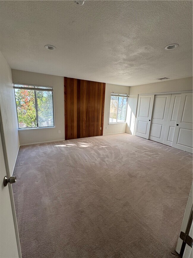 Foto del edificio - 23303 Stirrup Dr