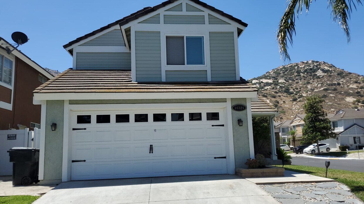 Foto principal - 16325 Applegate Dr