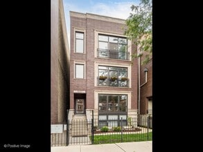 Building Photo - 1113 N Hermitage Ave