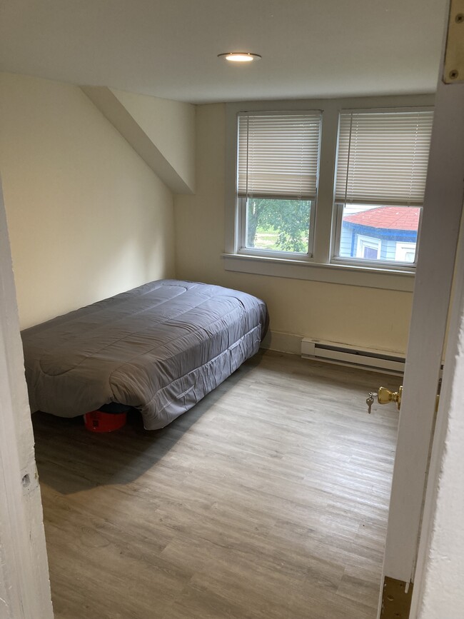 Bedroom 2 - 299 S Courtland St