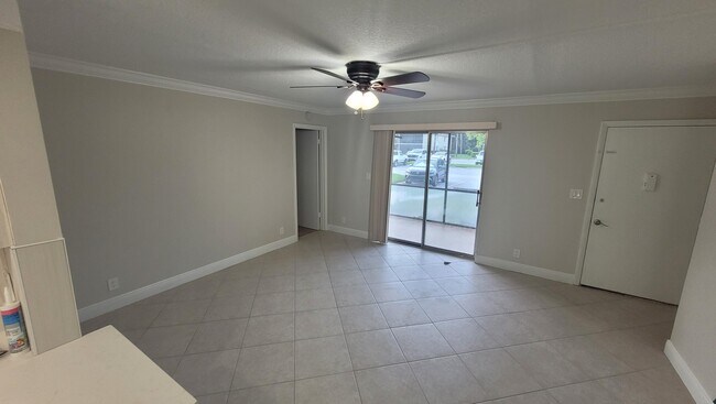 Building Photo - 6503 Chasewood Dr