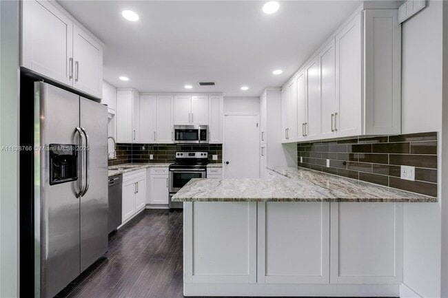 Building Photo - 6700 SW 49th Terrace