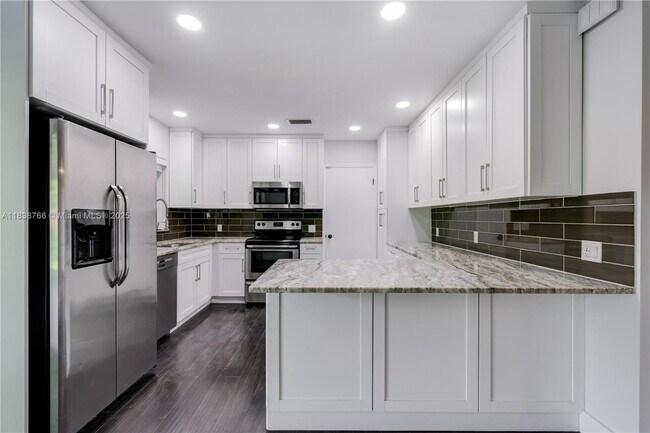 Foto del edificio - 6700 SW 49th Terrace