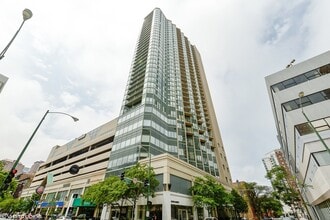 Building Photo - 111 W Maple St