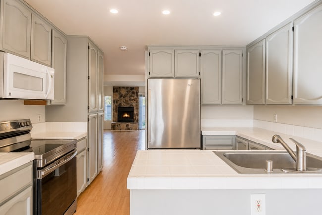 Building Photo - 31 Sandpiper Cir