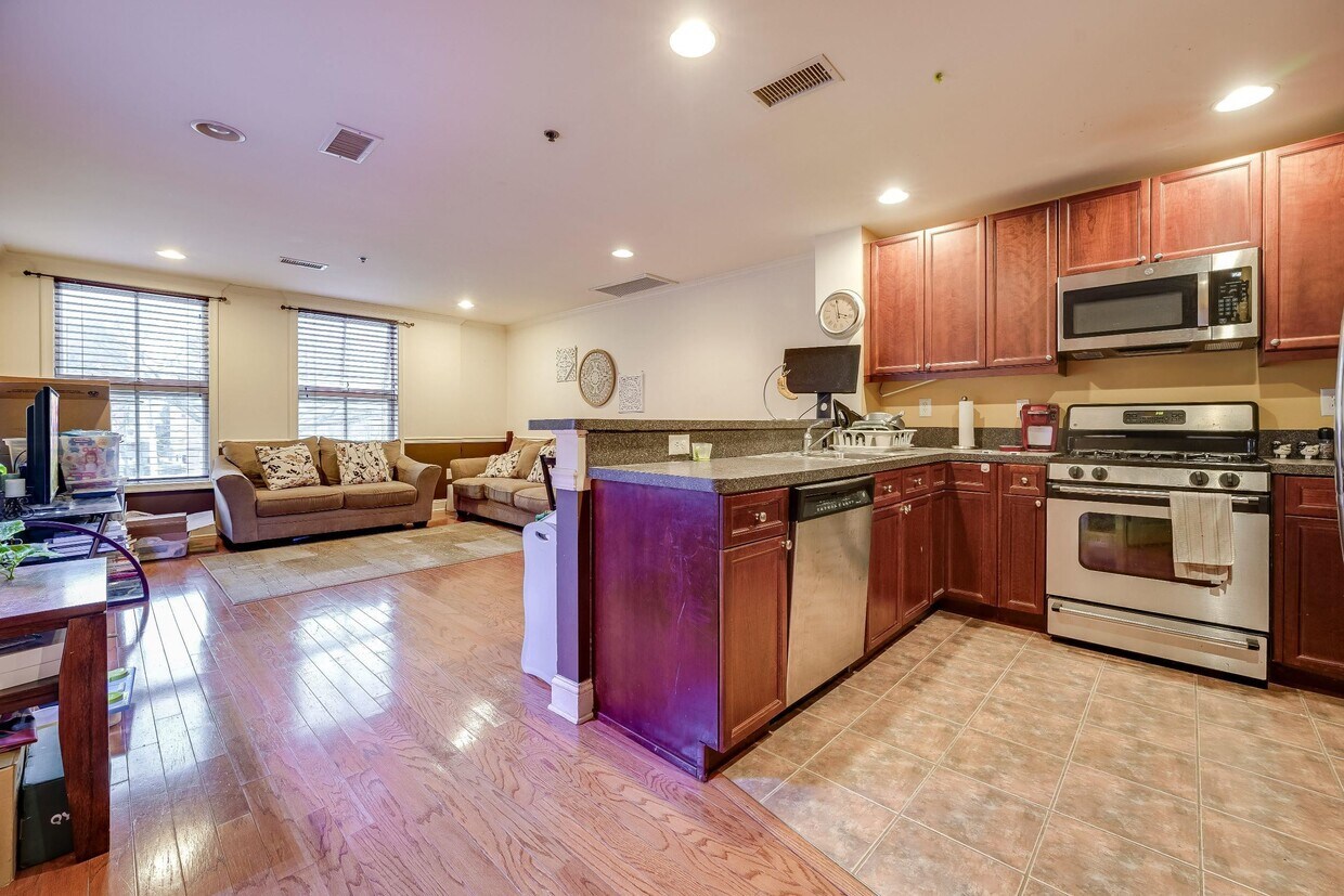 812 Grand St Unit 301, Hoboken, NJ 07030 Condo for Rent in Hoboken