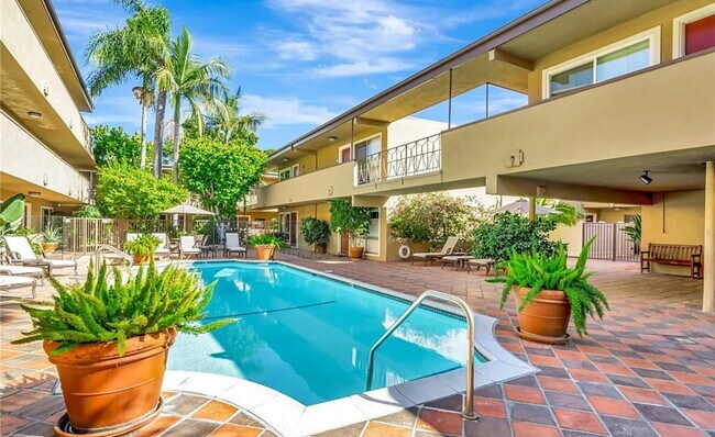 Foto del edificio - Best Location! Beautiful, newly remodeled ...