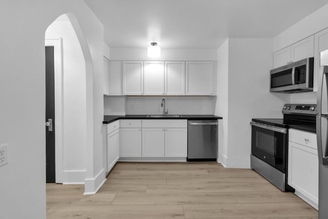 Welcome Home! - East Morris Avenue Apartments