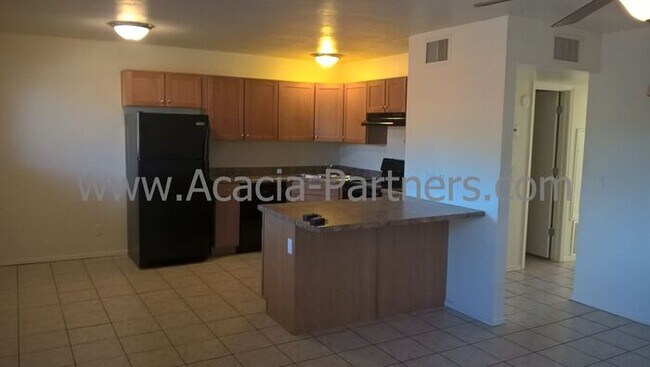 Foto del edificio - 1st Floor w/ Private Yard