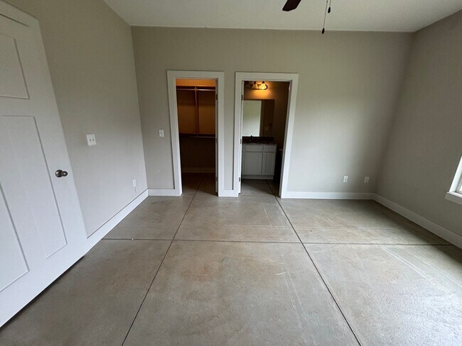 Foto del edificio - 8188/90 E 34th Ct S