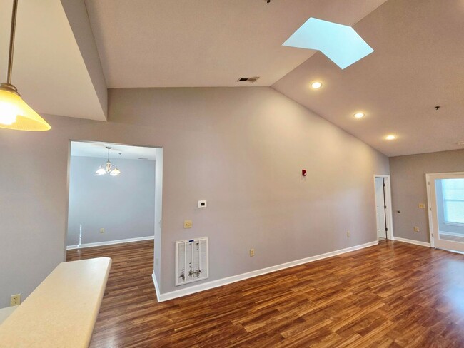 Building Photo - Blue Seas Properties -2