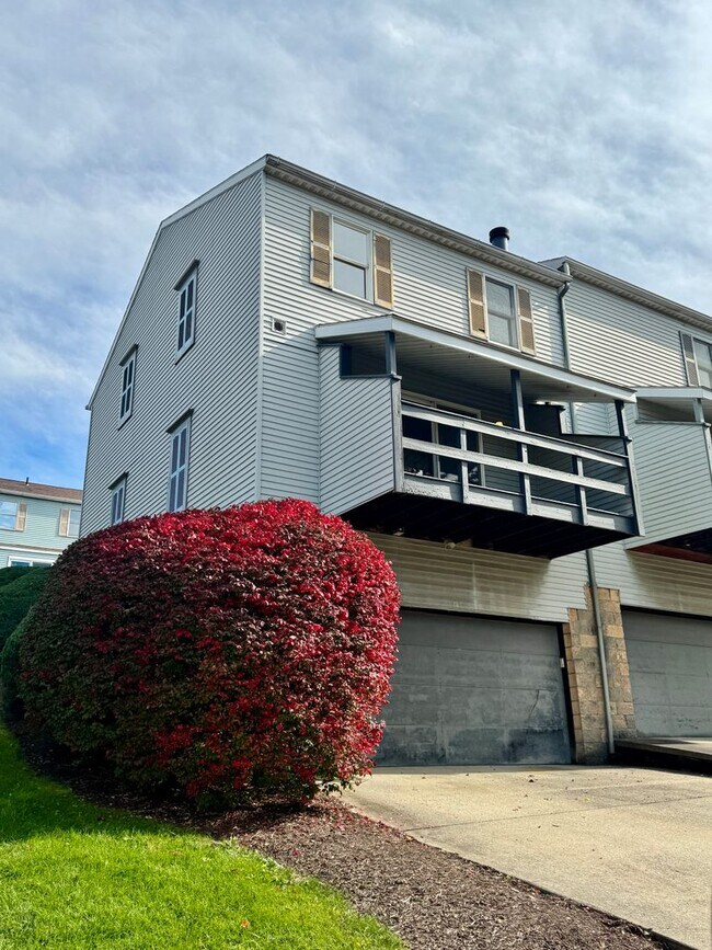 Foto del edificio - 3 bed/2.5 bath Townhouse near Med Center area SHORT TERM LEASE - Available NOW to May 1st 2026