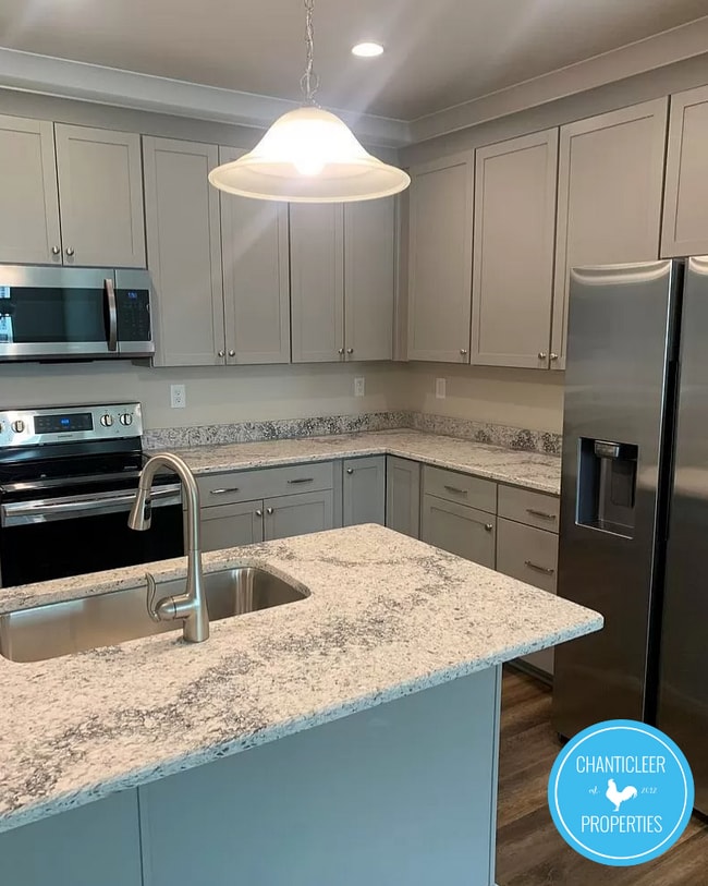 Building Photo - 1745 Eastfall St