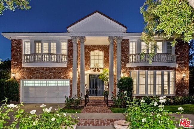 Building Photo - 515 N Linden Dr