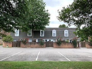 Building Photo - 1801 Grandin Rd SW