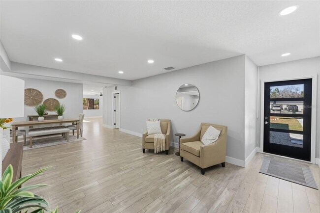 Foto del edificio - 1566 Woodfield Ct