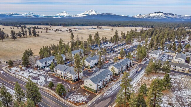 Building Photo - The Grove At Sunset Meadows