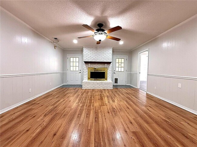 Foto del edificio - 955 Louise Ave