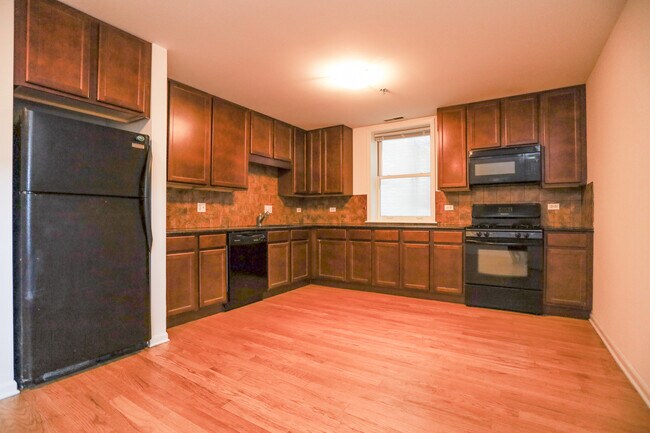 Foto del edificio - 3645 N Sheffield Ave