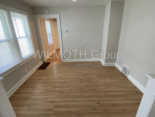Building Photo - 1533 Kappes St