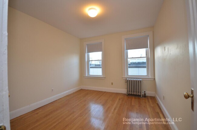Building Photo - 1191 Boylston St
