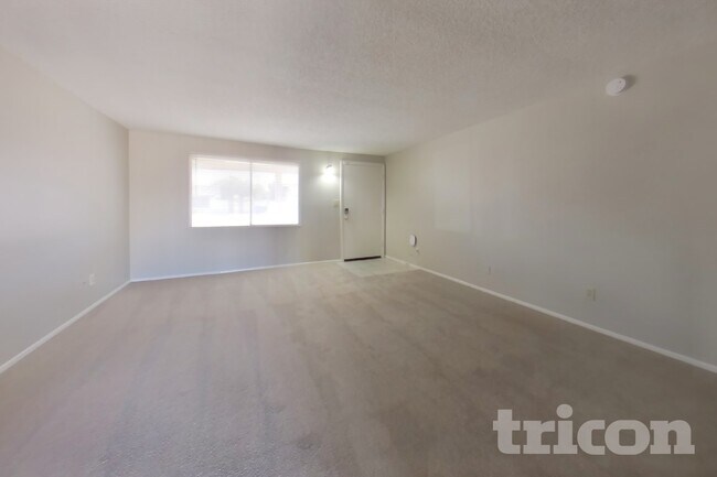 Foto del edificio - 13215 N 42nd St