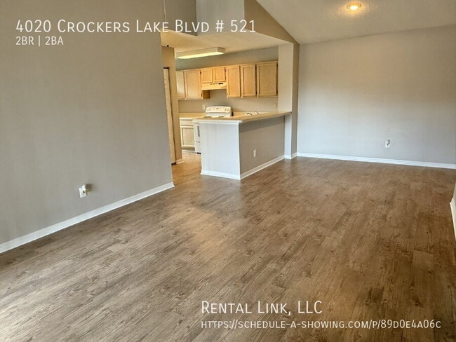 Foto del edificio - 4020 Crockers Lake Blvd