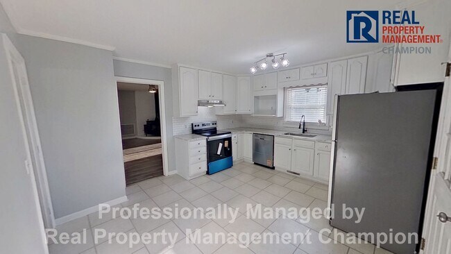 Foto del edificio - Updated 3 BD/2BA Home on Spacious Corner Lot