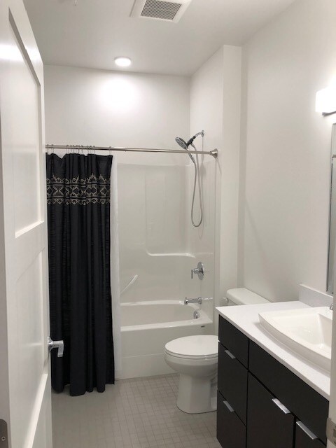 bañera/ducha - 124 N 29th St