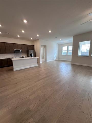 Building Photo - 3413 Longfellow Ave