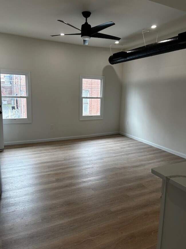 Foto del edificio - 205 N Furnace St