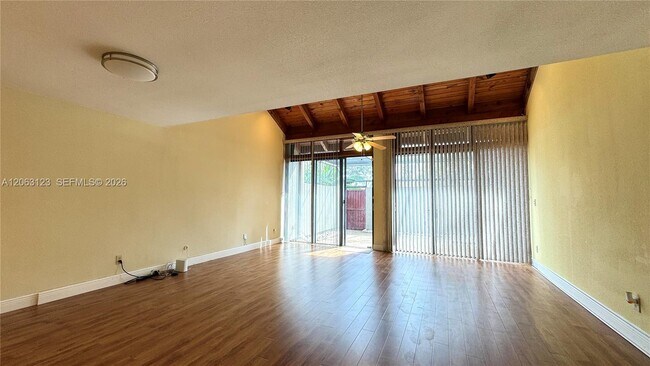 Foto del edificio - 1151 Windward Dr