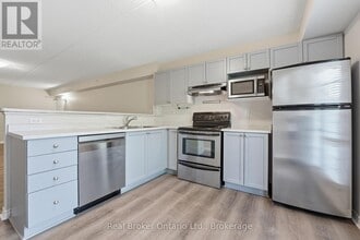 Building Photo - 2065 Appleby Line