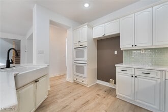 Building Photo - 299 Queen Creek Cir