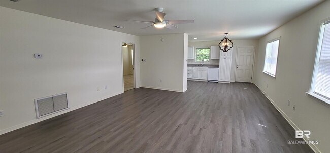Building Photo - 9090 Bay Pnes Rd