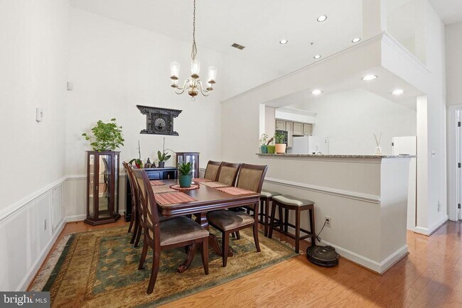 Foto del edificio - 9224 Cardinal Forest Ln
