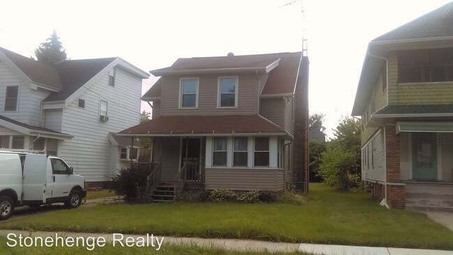 Building Photo - 4028 N Lockwood Ave