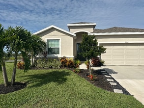 Building Photo - 3934 Lively Coral Pl