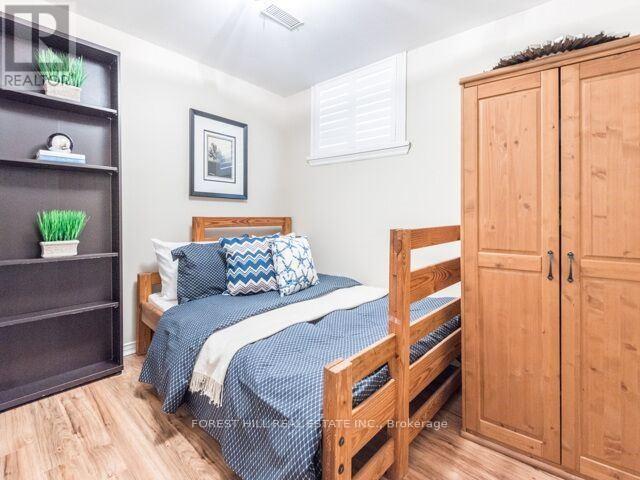 Building Photo - 42 Astley Ave