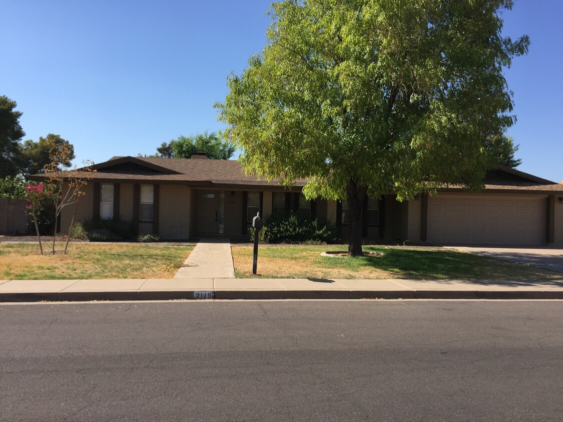 Foto principal - 3 bed split floor plan Mesa location!